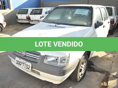 LOTE 006 - FIAT UNO MILLE ECONOMY - ANO 2013 2013 - PLACA OQQ-7152