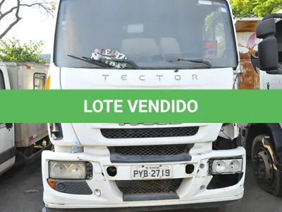 LOTE 013 - IVECO TECTOR 170E21 - ANO 2016 2017 - PLACA PYB-2719