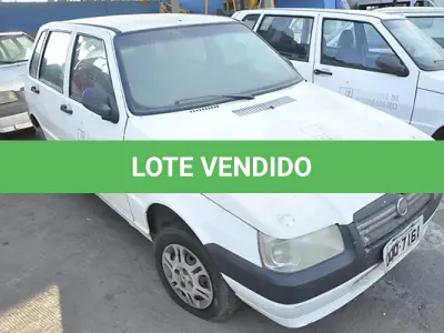 LOTE 001 - FIAT UNO MILLE ECONOMY - ANO 2013 2013 - PLACA OQQ-7161