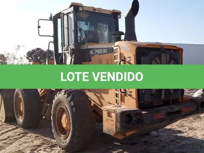 LOTE 050 - PA CARREGADEIRA HYUNDAI HL 740-9S - ANO 2013