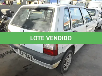 LOTE 006 - FIAT UNO MILLE ECONOMY - ANO 2013 2013 - PLACA OQQ-7152