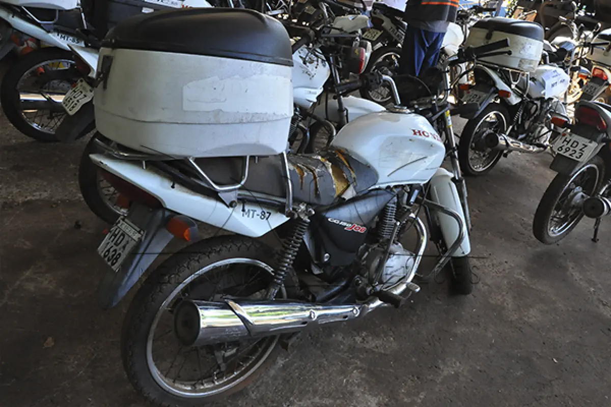 LOTE 016 - Honda CG 150 JOB - 2006 2007	- Branca - HDX-1638