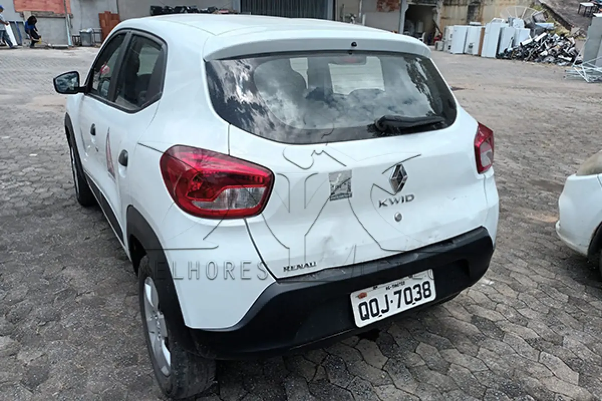 LOTE 017 - RENAULT KWID ZEN 10MT - PLACA QOJ-7038 - ANO 2018 2019 - COR BRANCA