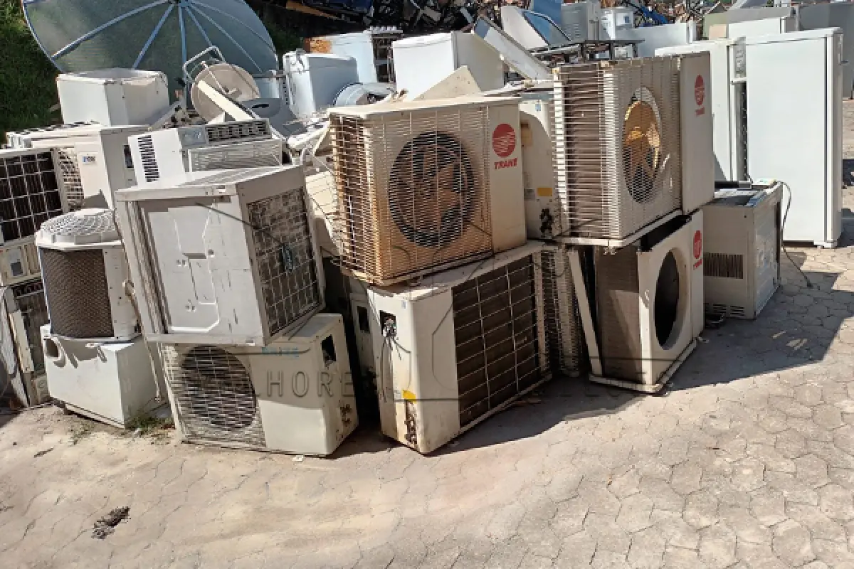 LOTE 013 - SUCATA - DERIVADOS ELETRODOMESTICO E ILUMINAÇÃO