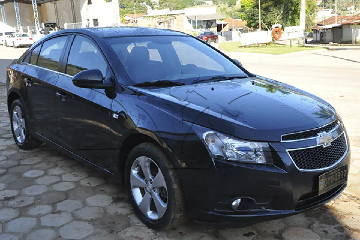 LOTE 001 - CHEVROLET CRUZE LT NB - PLACA OPU2897 - ANO 2013 2013