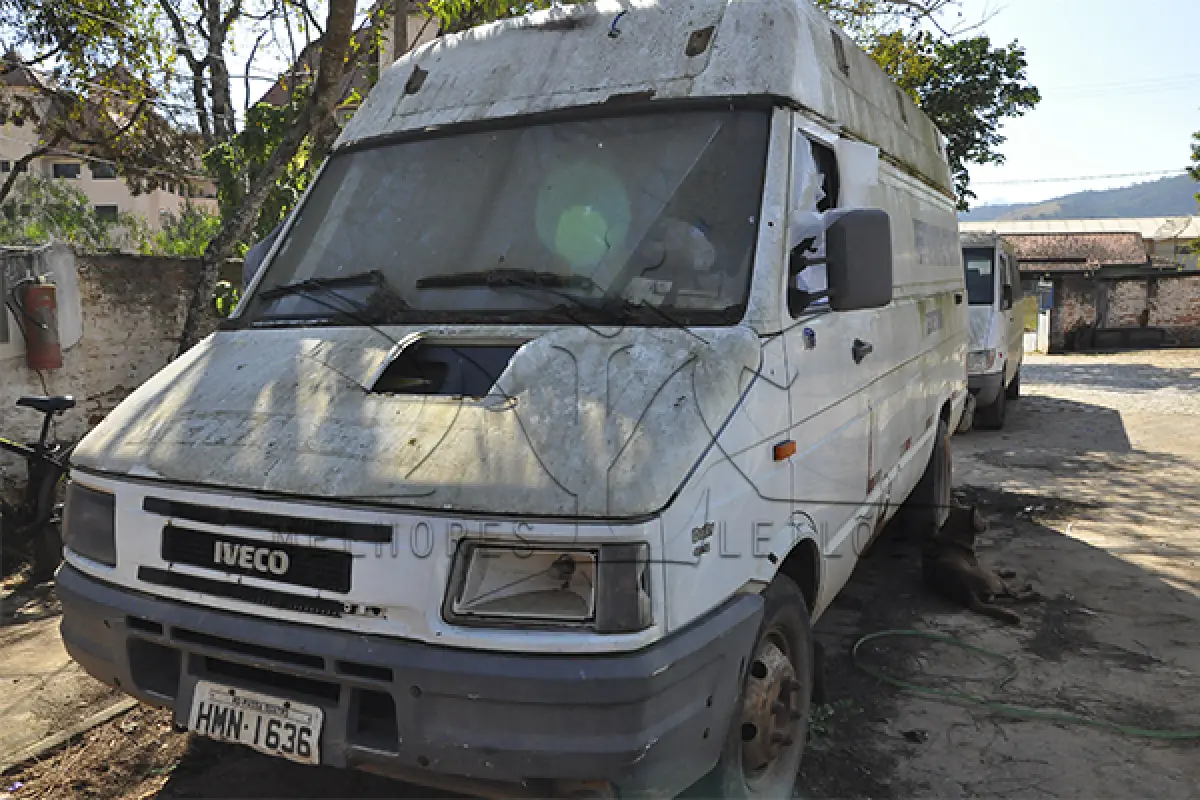LOTE 004 - IVECOFIAT DAILY4912 VAN1 - PLACA HMN 1636 - ANO 2004 2004