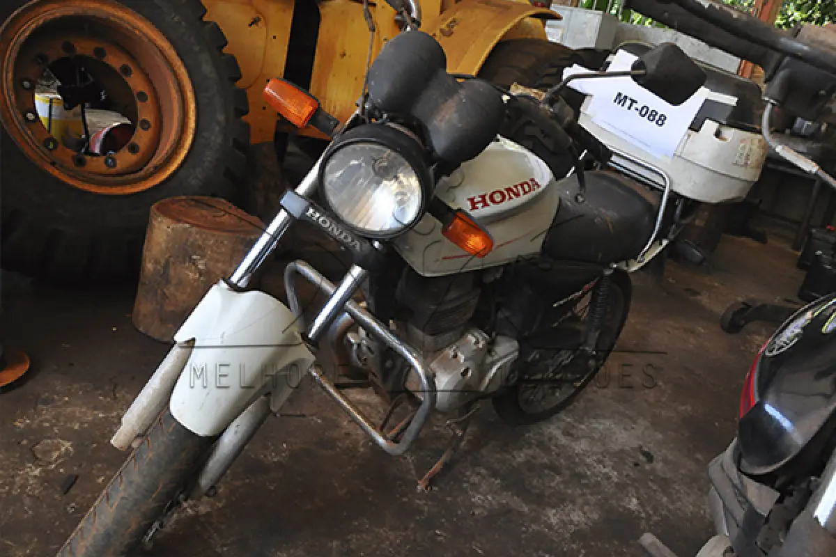 LOTE 007 - Honda CG 150 JOB - 2006 2007 - Branca - HDX-1642