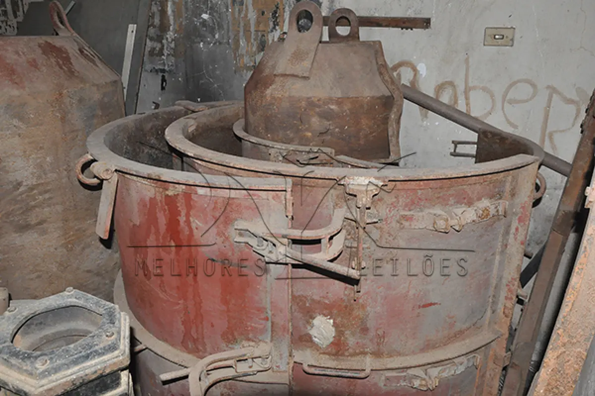 LOTE 014 - SUCATA - FORMA INDUSTRIAL