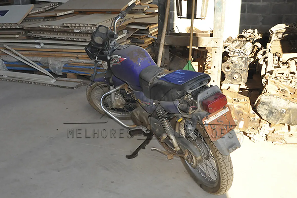 LOTE 020 - HONDA CG 125 TITAN - PLACA GST2294 - ANO 1999 1999