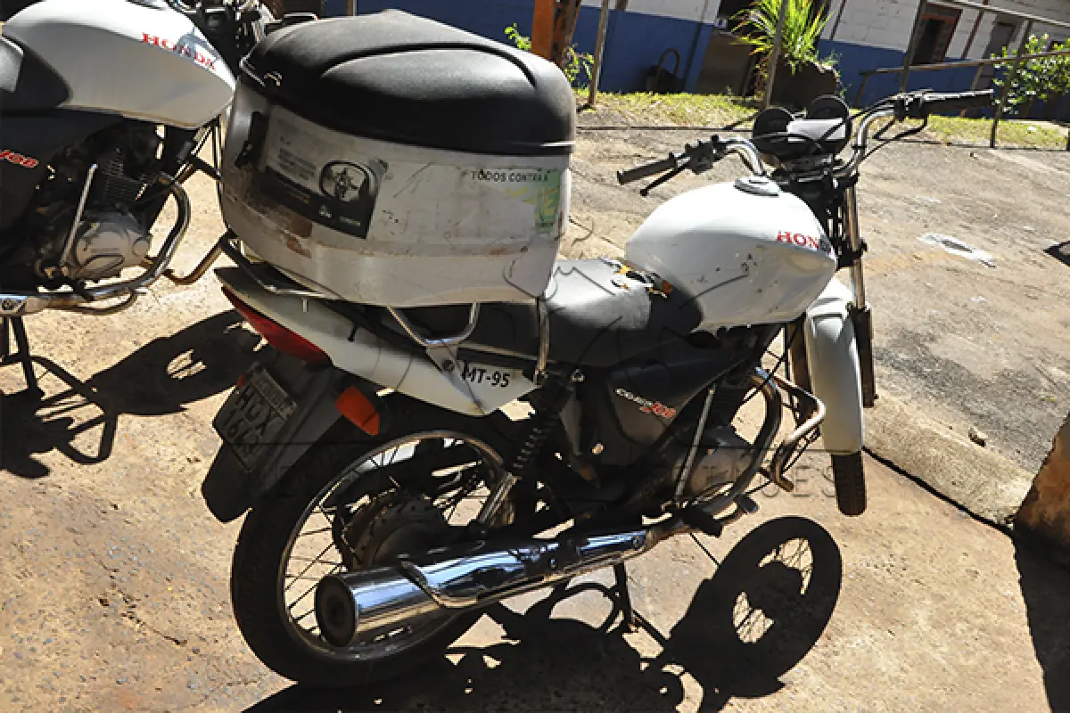 LOTE 003 - Honda CG 150 JOB - 2006 2007 - Branca - HDX-1643
