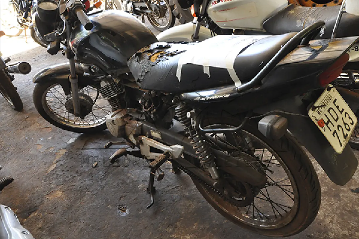 LOTE 026 - Yamaha YBR 125E - 2005 2005 - Preta - 	HDE-7263