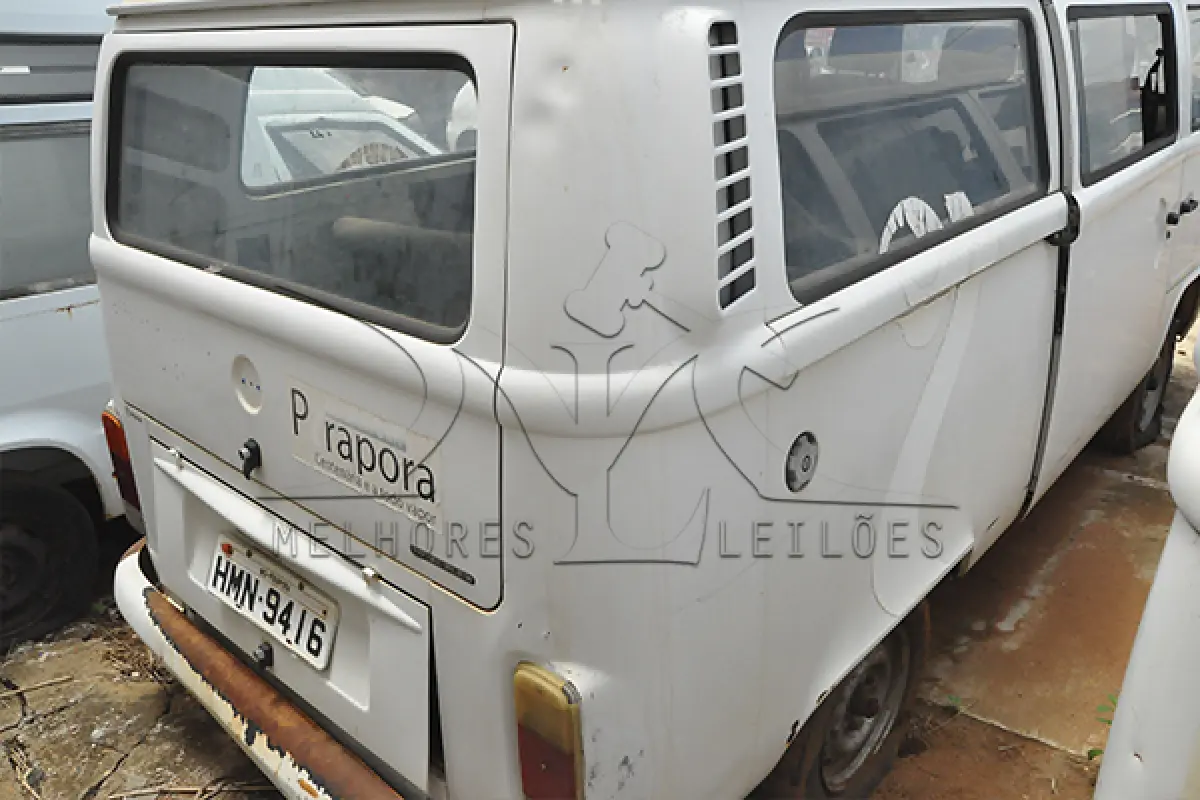 LOTE 018 - VW KOMBI - PLACA HMN-9416 - ANO 2008 2009