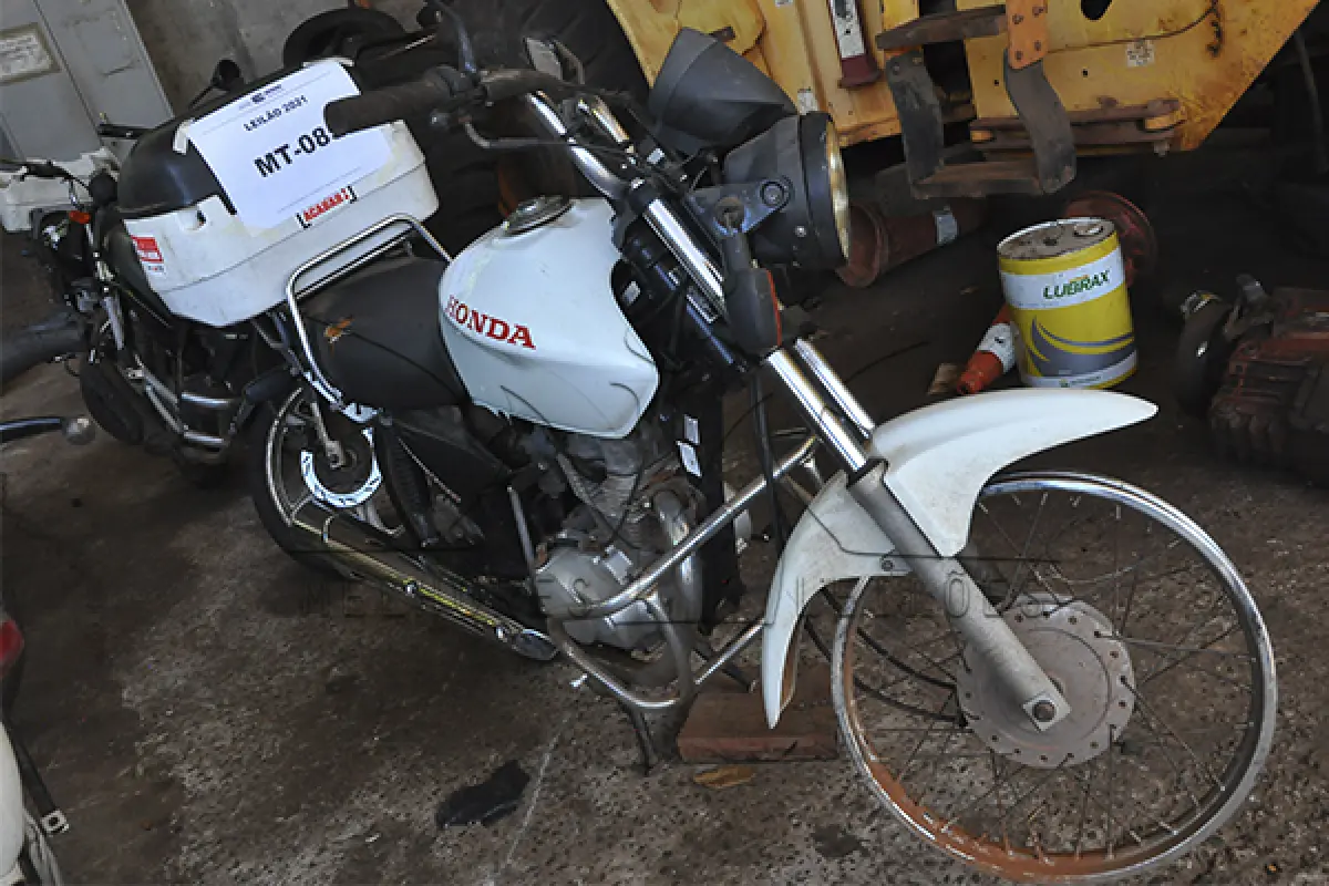 LOTE 005 - Honda CG 150 JOB - 2006 2007 - Branca - HDX-1637