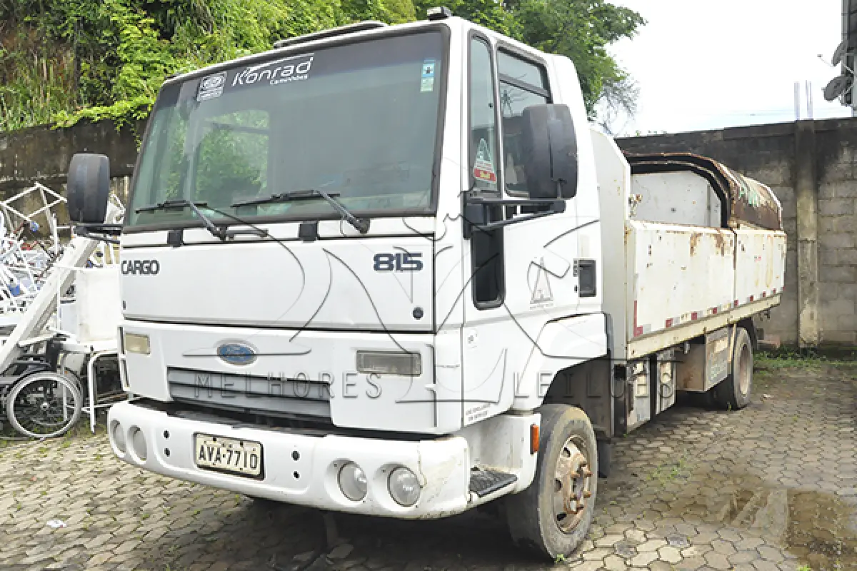 LOTE 001 - FORD CARGO 815 N - PLACA AVA-7710 - ANO 2011 2012 - COR BRANCA