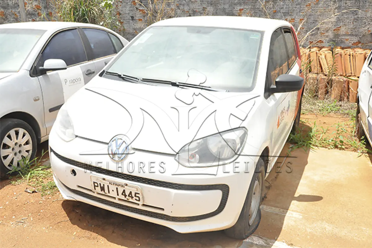 LOTE 025 - VW UP TAKE MA - PLACA PWI-1445 - ANO 2015 2016
