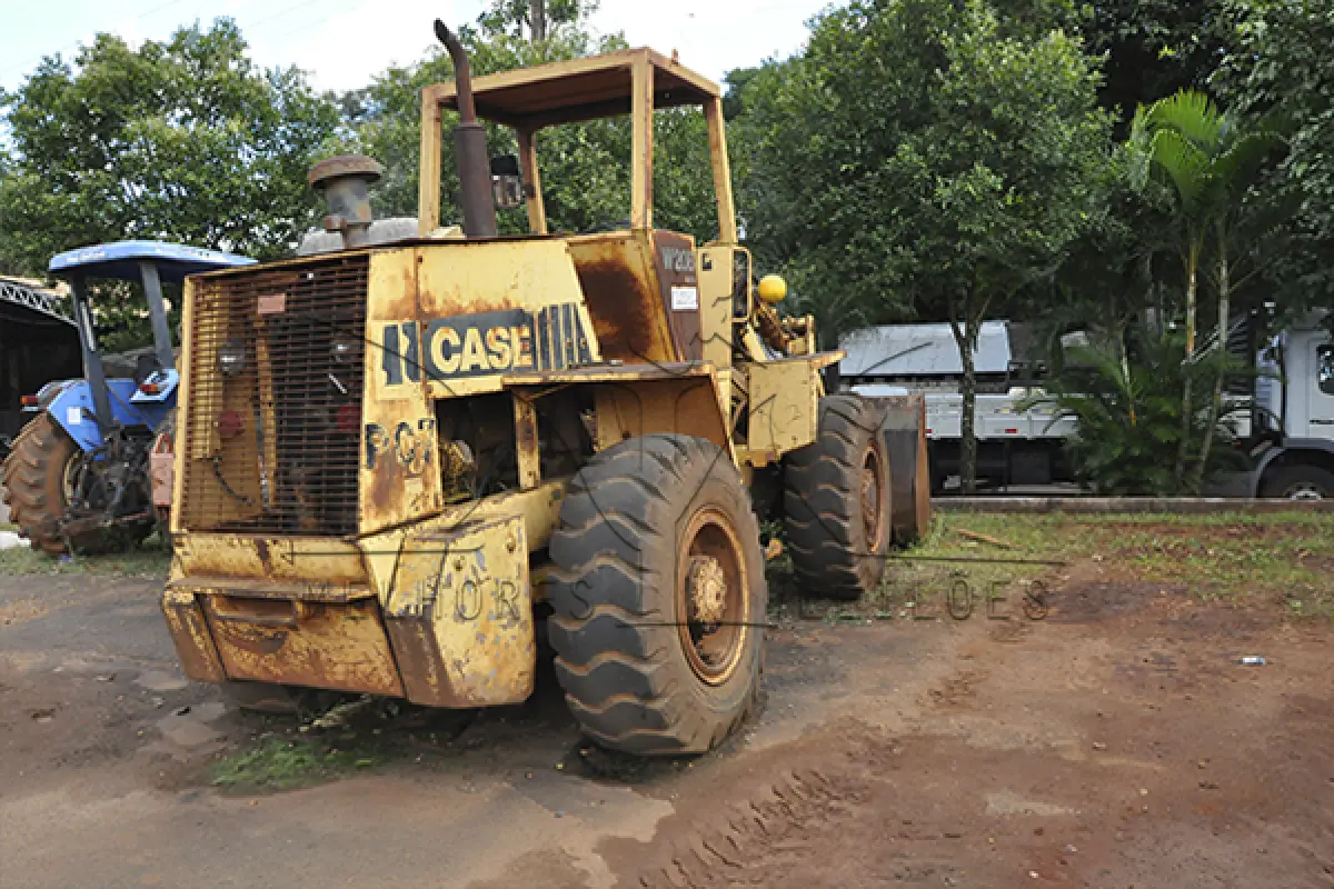 LOTE 048 - PÁ CARREGADEIRA CASE W20B - 1991 - PC07