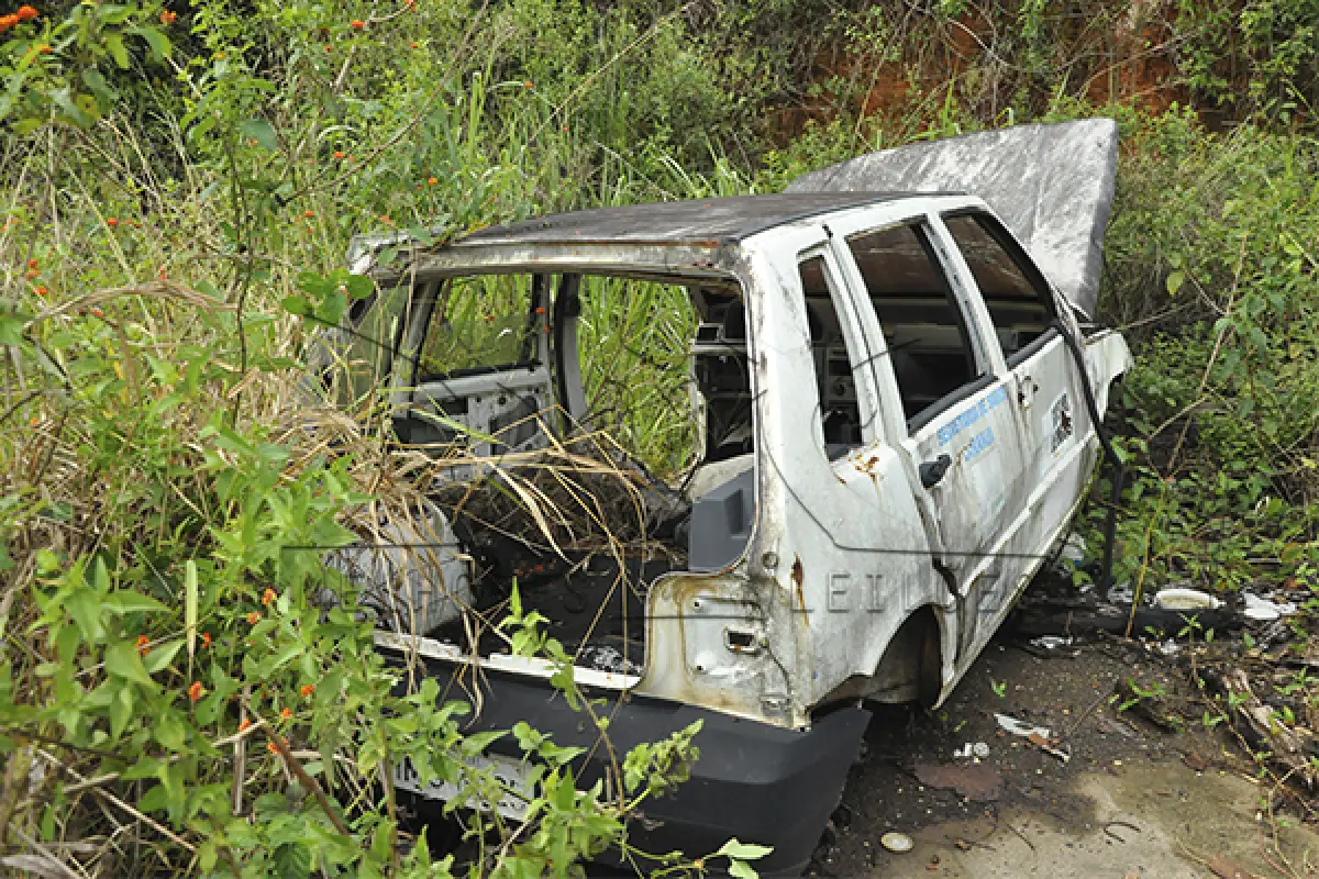 LOTE 012 - SUCATA - FIATE UNO MILLER FIRE - PLACA HMG-6025 - ANO 2005 2006