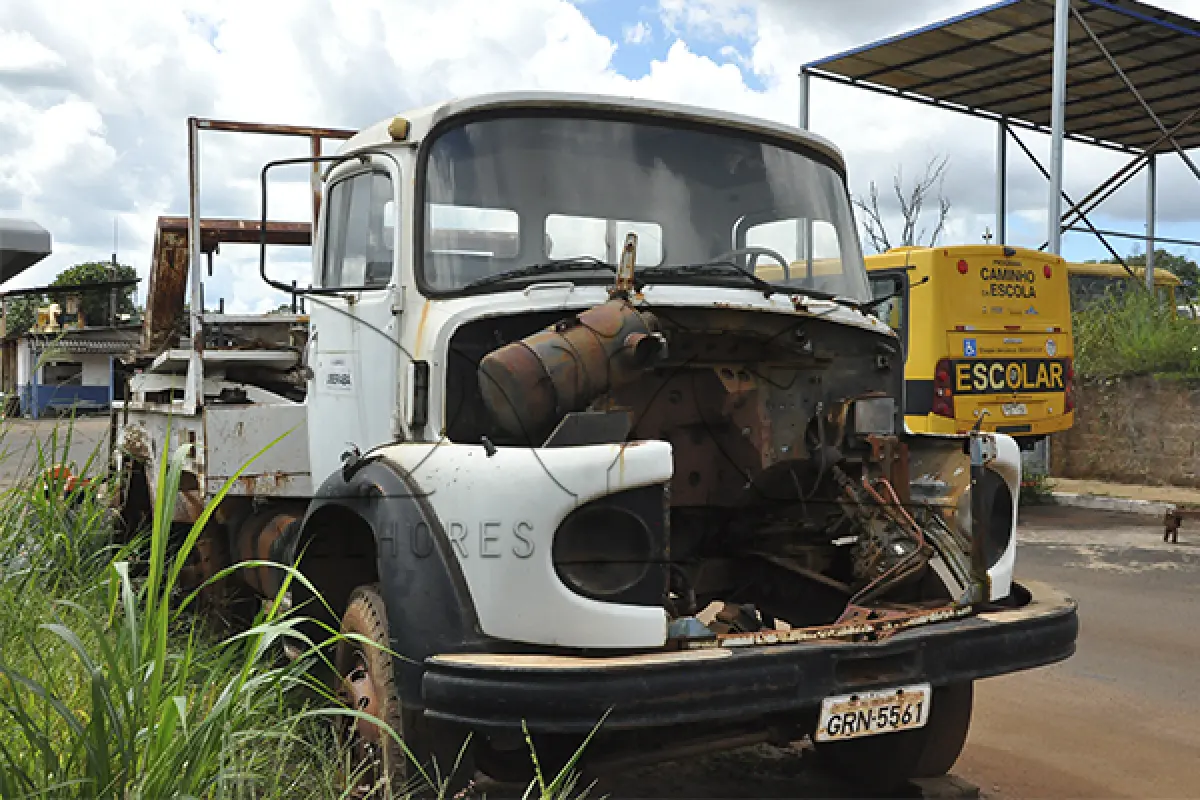 LOTE 041 - M. Bens L1513  - 1977 1977 - Branca - GRN-5561