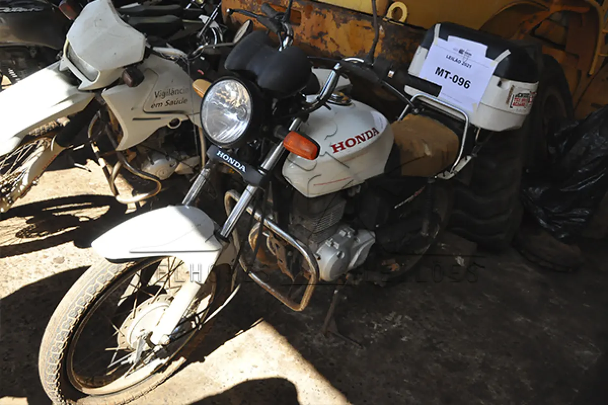 LOTE 006 - Honda CG 150 JOB - 2006 2007	Branca - HDX-1645