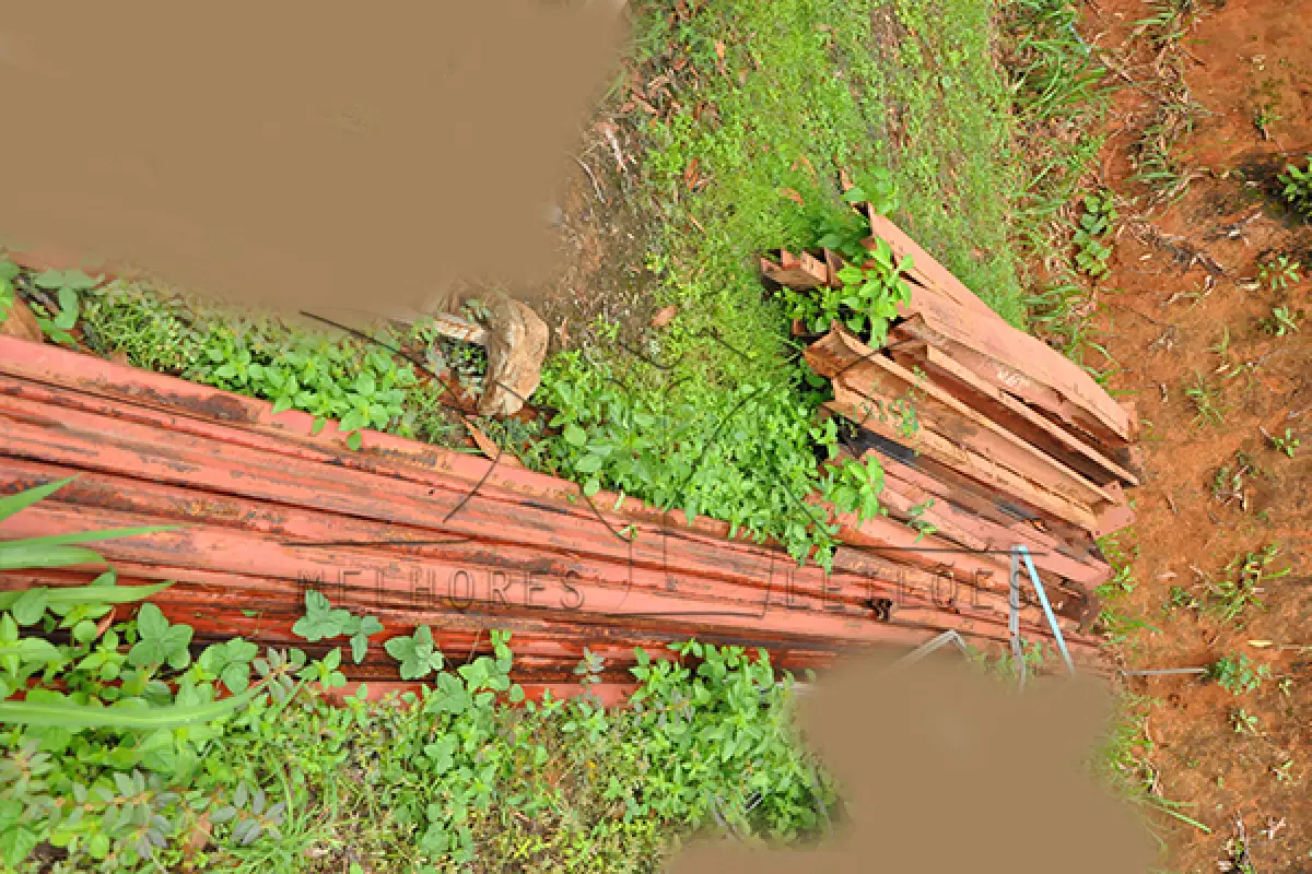 LOTE 014 - SUCATA - DERIVADOS ESCOLAR, OBRA E MONUMENTO DE BRONZE