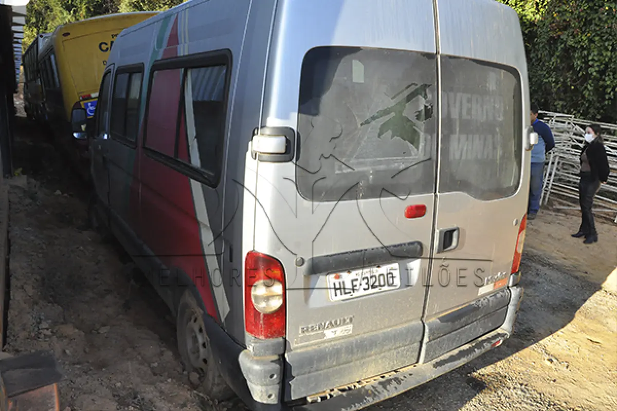 LOTE 007 - RENAULT MASTER BUS16 DCI - PLACA HLF3200 - ANO 2010 2010