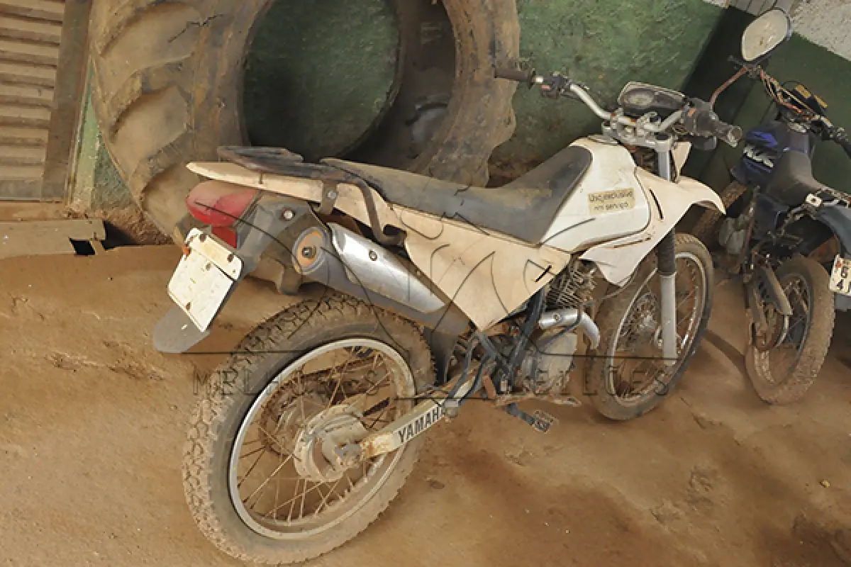 LOTE 012 - YAMAHA XTZ 125K - PLACA HMG-9542 - ANO 2007 2008 - COR BRANCA