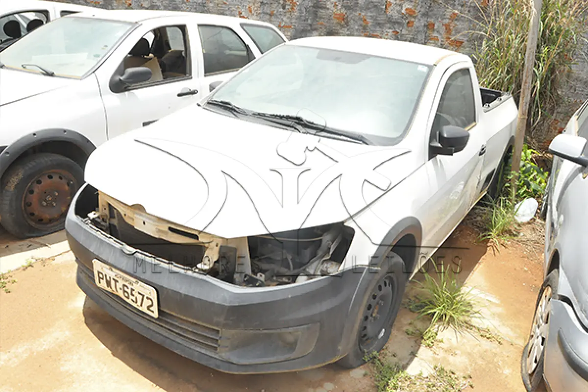 LOTE 027 - VW SAVEIRO CS ST MB - PLACA PWT-6572 - ANO 2015 2016