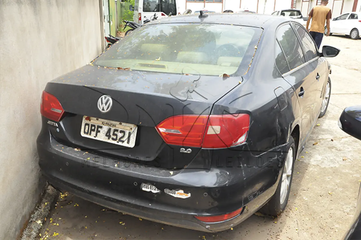 LOTE 023 - I VW JETTA 2.0 - PLACA OPF-4521 - ANO 2012 2013