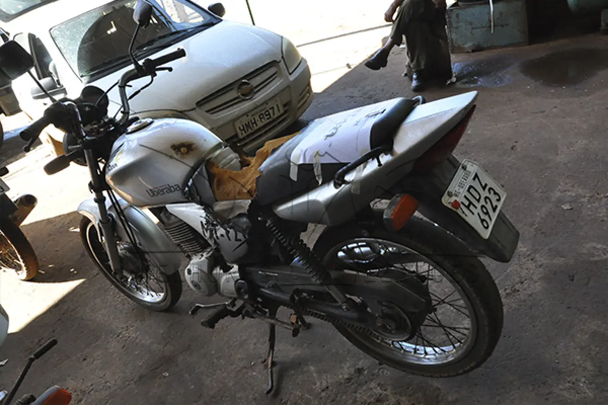 LOTE 015 - Honda CG 150 TITAN ES - 2006 2007 - Prata - HDZ-6923