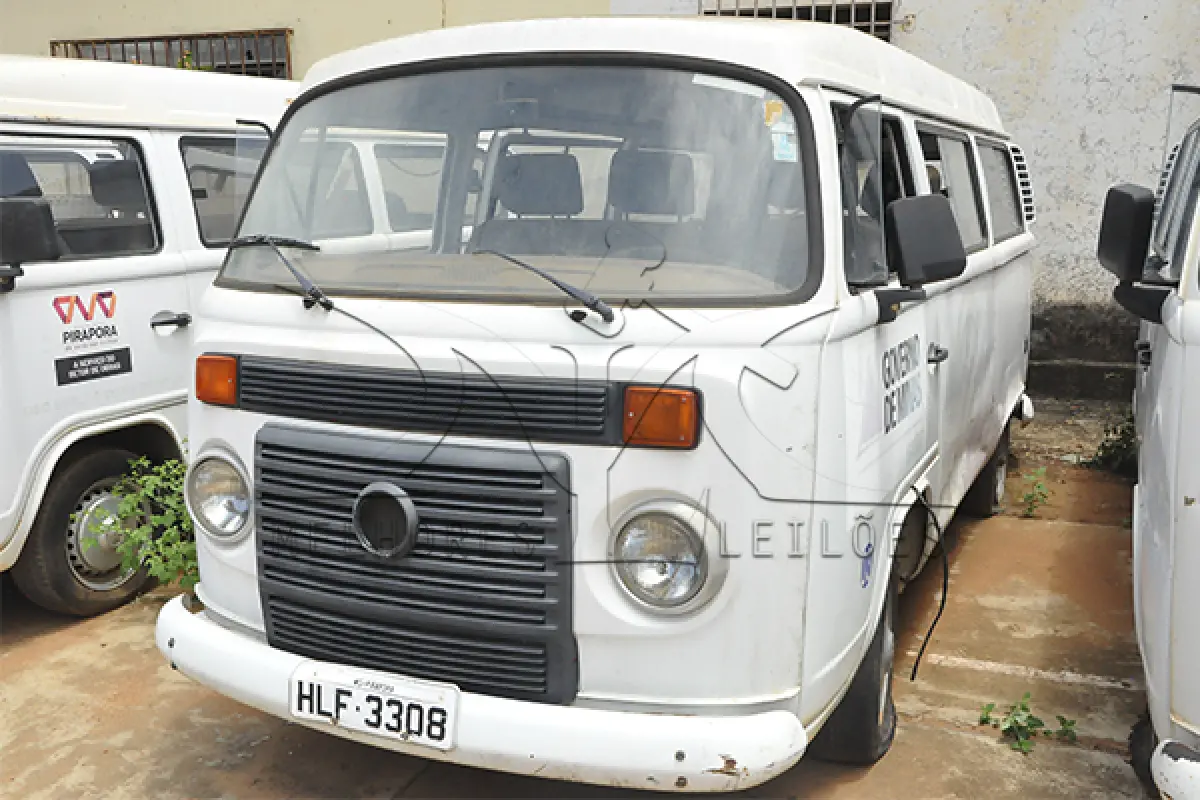 LOTE 019 - VW KOMBI LOTACAO - PLACA HLF-3308 - ANO 2010 2010