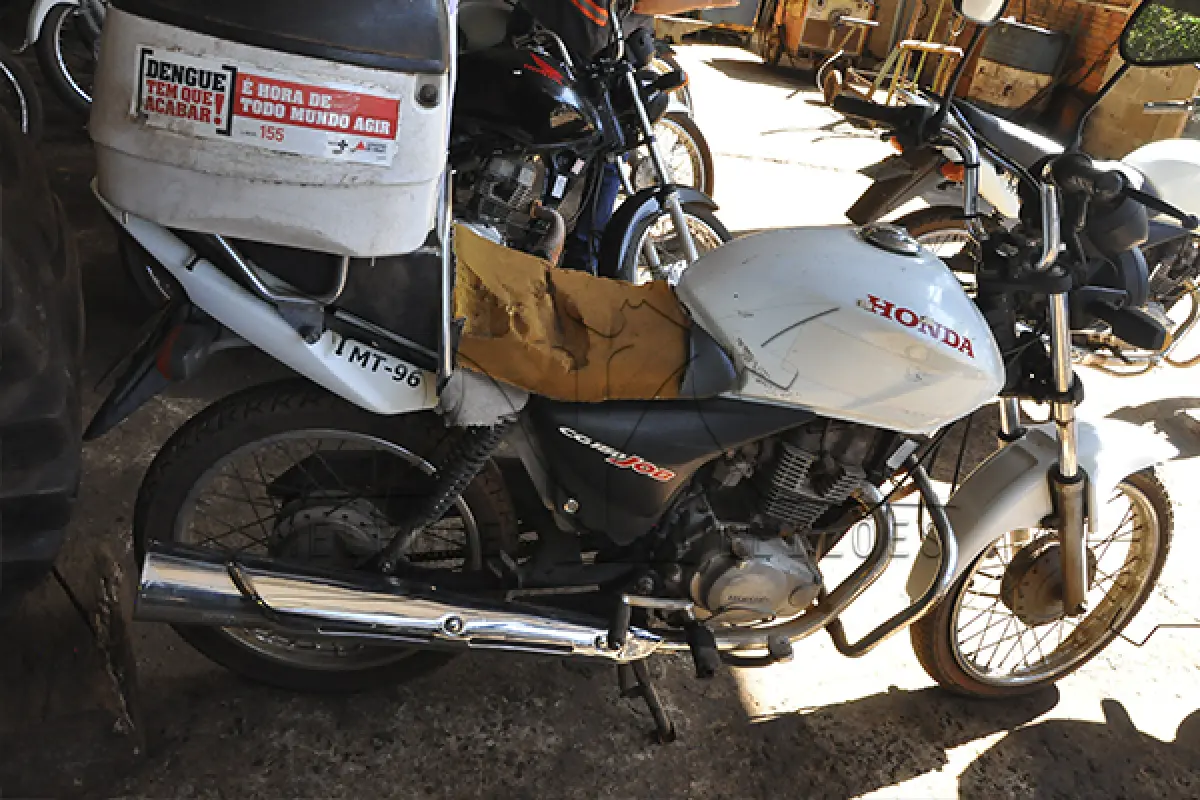 LOTE 006 - Honda CG 150 JOB - 2006 2007	Branca - HDX-1645