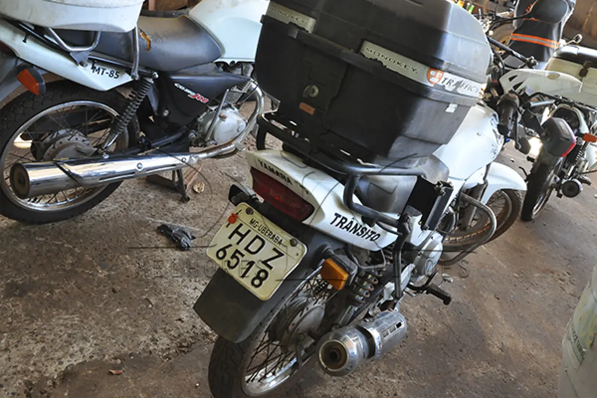 LOTE 019 - Yamaha YBR 125 ED - 2006 2006 - Branca  - HDZ-6518