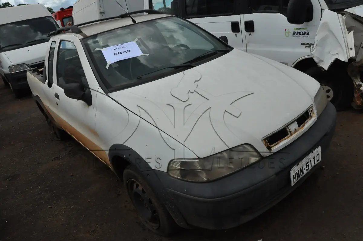 LOTE 038 - FIAT PICK-UP Strada Fire  - 2006 2007 - Branca - HMN-5110