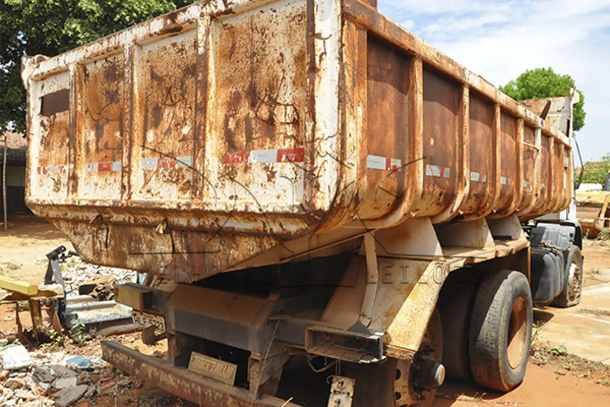 LOTE 012 - IVECO EUROCARGO 230E24 - PLACA HLF-5723 - ANO 2010 2011