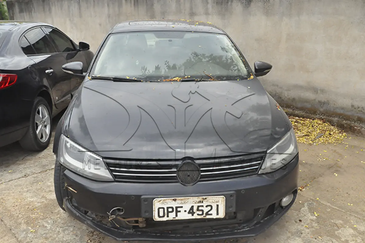 LOTE 023 - I VW JETTA 2.0 - PLACA OPF-4521 - ANO 2012 2013