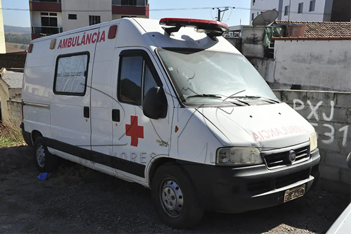 LOTE 006 - FIAT DUCATO M CORTEZIAMB - PLACA ERE 8209 - ANO 2013 2014