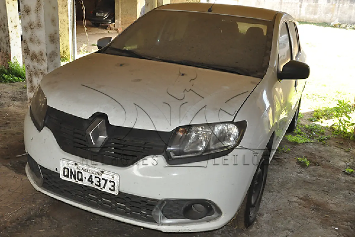 LOTE 010 - RENAULT SANDEIRO AUTH 10 - PLACA QNQ 4373 - ANO 2017 2018