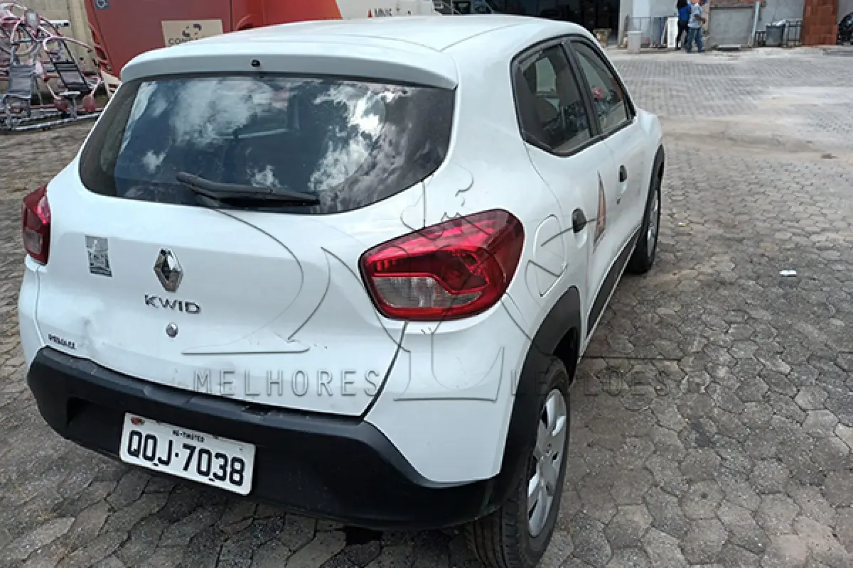 LOTE 017 - RENAULT KWID ZEN 10MT - PLACA QOJ-7038 - ANO 2018 2019 - COR BRANCA