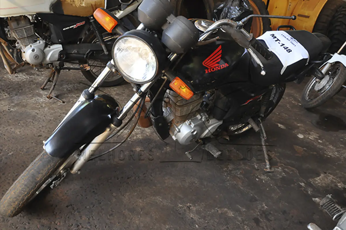 LOTE 024 - Honda CG 125 FAN KS - 2011 2011 - Preta - HMX-5989