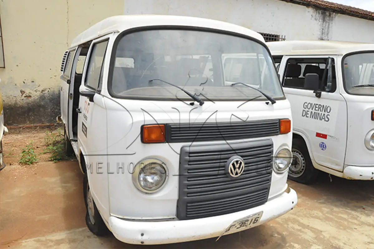 LOTE 020 - VW KOMBI - PLACA OMF-3616 - ANO 2012 2013