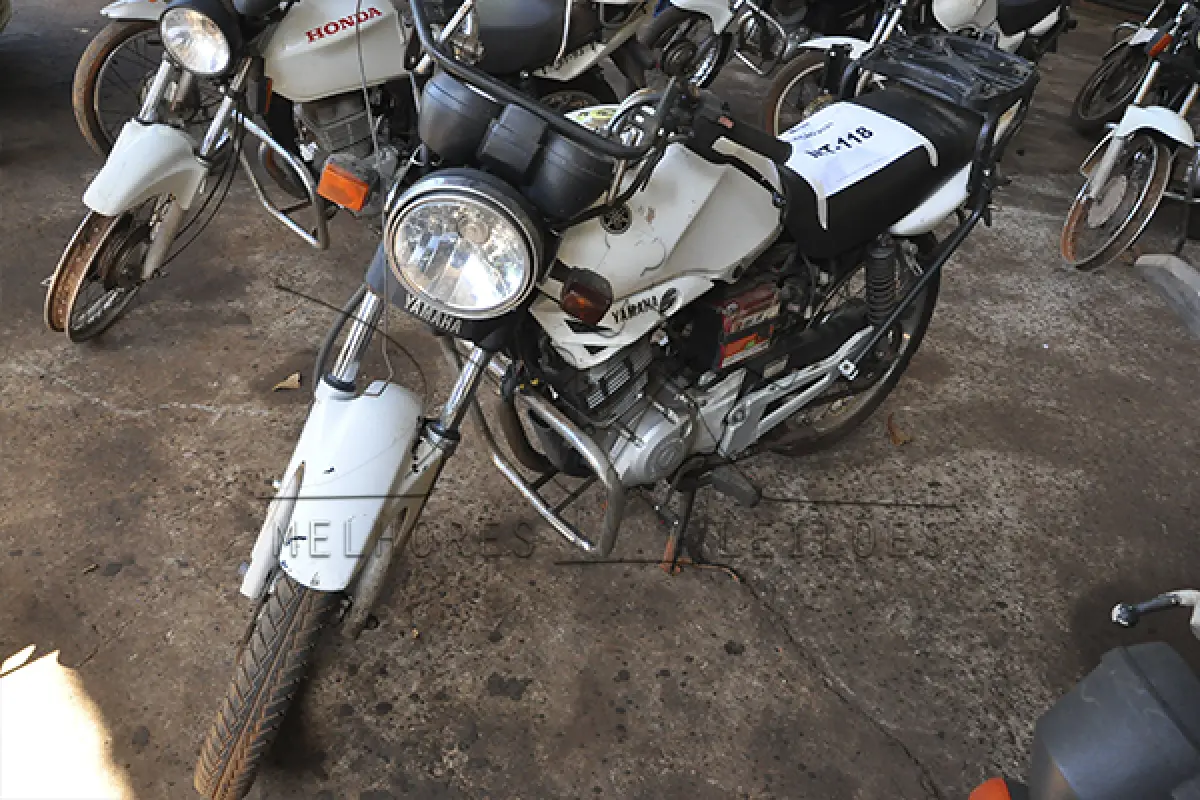 LOTE 020 - Yamaha YBR 125 ED - 2006 2006 - Branca  - HDZ-6435