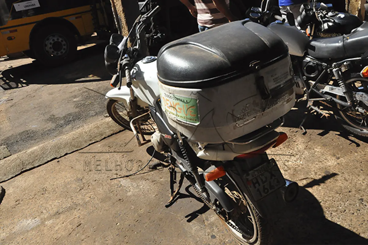 LOTE 003 - Honda CG 150 JOB - 2006 2007 - Branca - HDX-1643