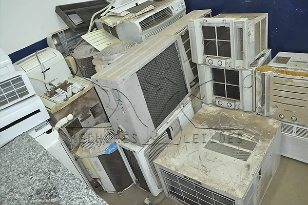 LOTE 014 - REFRIGERADORES, ELETRO DOMESTICOS E SUCATAS