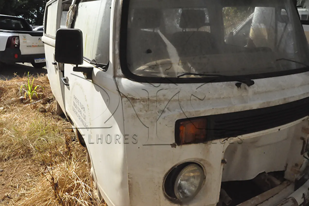 LOTE 002 - VW KOMBI - PLACA HMN-7121 - ANO 2007 2008