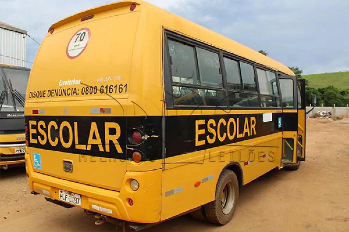 LOTE 007 - ONIBUS MARCOPOLOVOLARE V8L - PLACA HLF-2297 - ANO 2009-2010