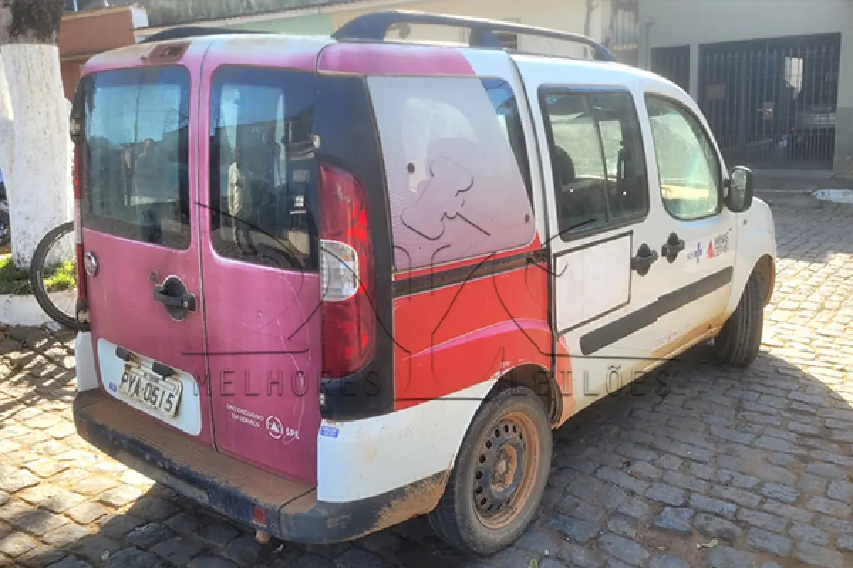 LOTE 009 - FIAT DOBLO ESSENCE 1.8 - ANO 2016 2016