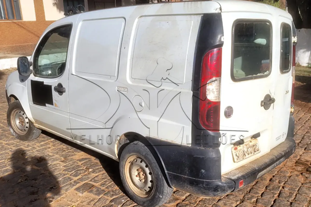 LOTE 017 - FIAT DOBLO RONTAN AMB2 - ANO 2011 2012