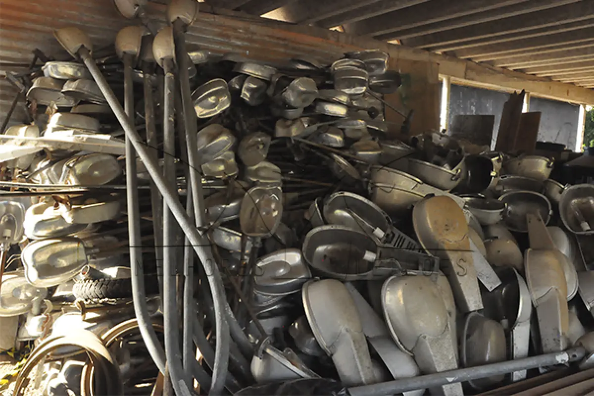 LOTE 011 - SUCATA - MONTANTE - ELETRICA E ILUMINAÇÃO