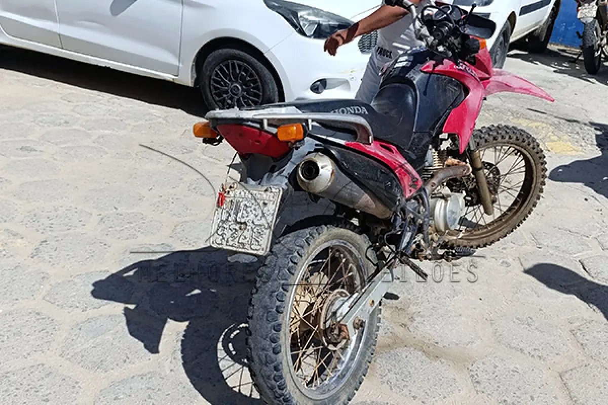 LOTE 004 - HONDA NXR 150 BROS ESD - ANO 2012 2012