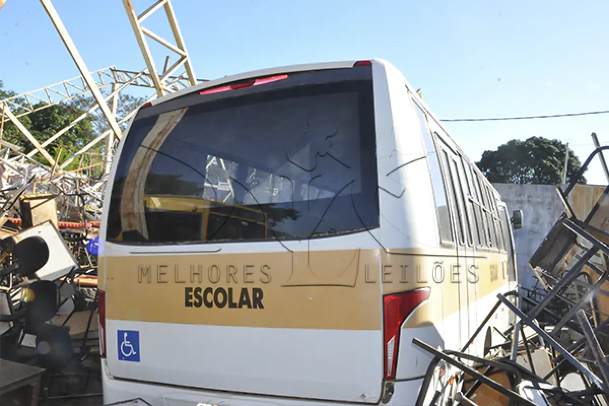 LOTE 009 - MARCOPOLO VOLARE W9 ON - PLACA PUT-2103